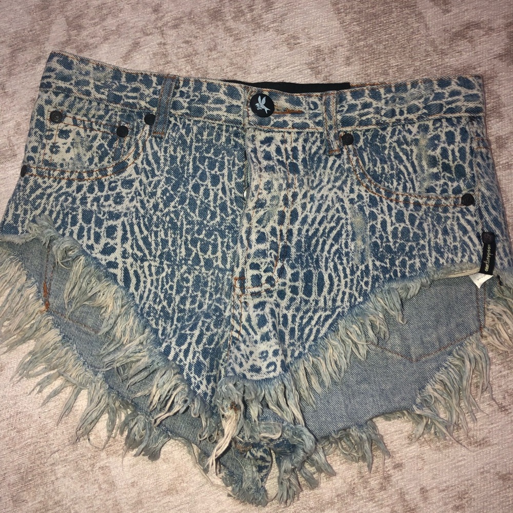 One teaspoon shorts